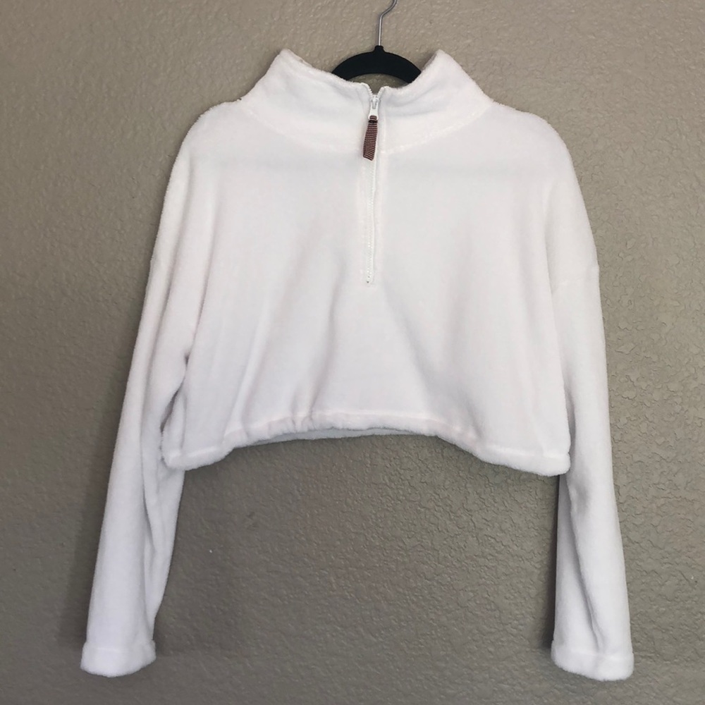 URBAN OUTFITTERS ZIP FLEECE CROP-TOP